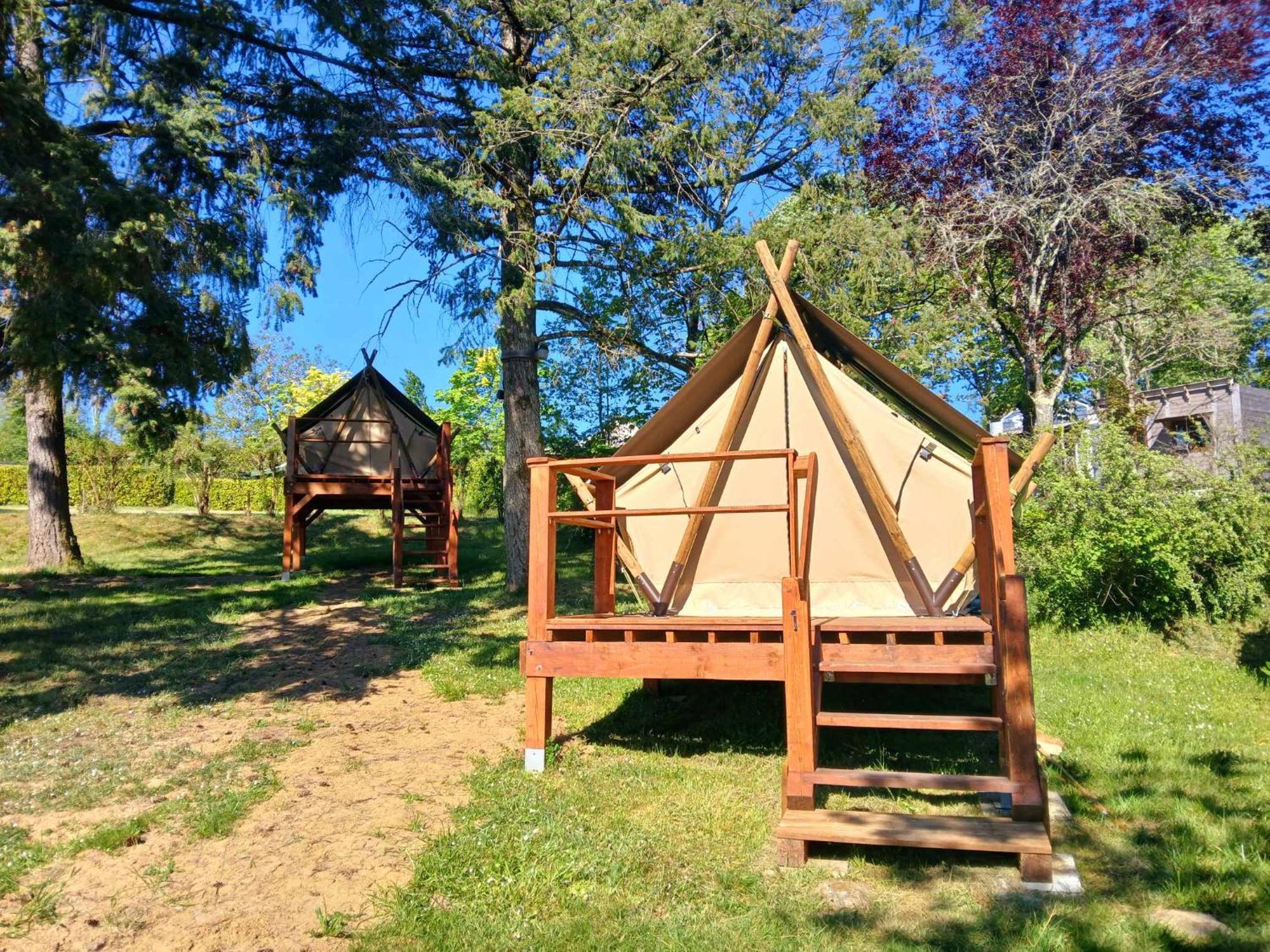 Hotel Les Auzerals Camping Du Lac Rabastens Exterior foto